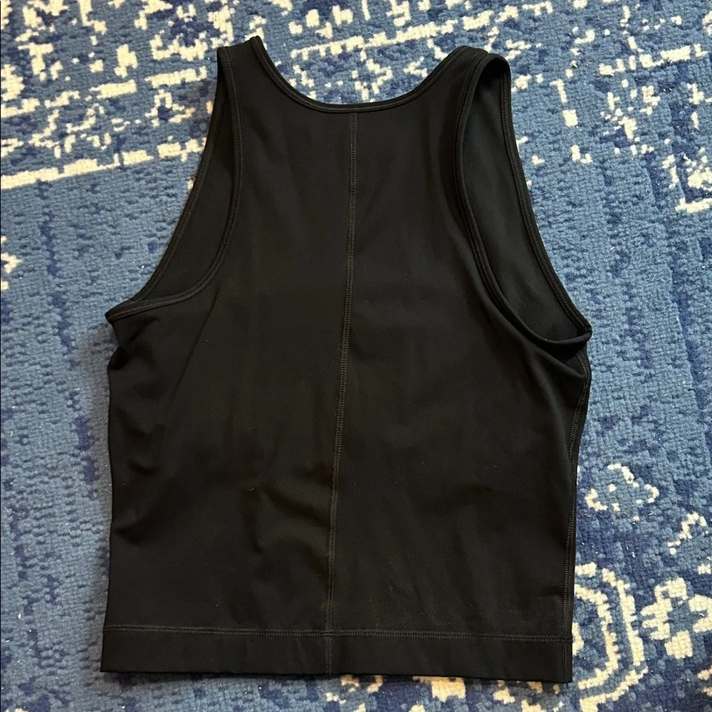 Everlane Perform Tanktop - Picture 2 of 4